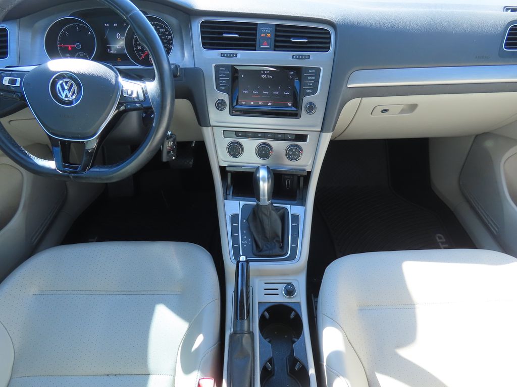 Thumbnail: 2015 Volkswagen Golf - 7