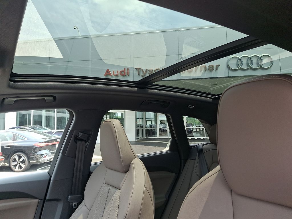 Thumbnail: 2026 Audi Q5 - 12