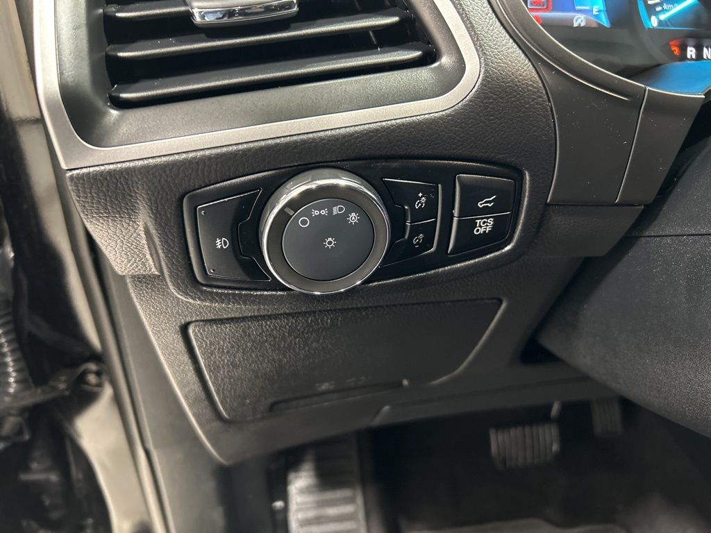 used 2024 Ford Edge car, priced at $28,637