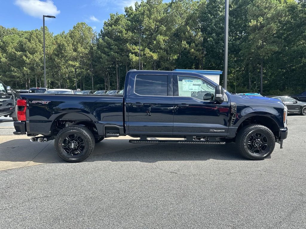 2024 Ford F-350SD XLT 8