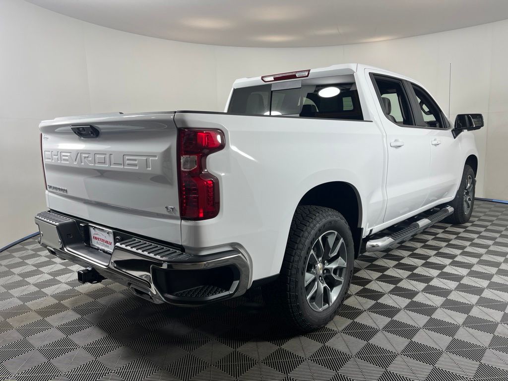 Thumbnail: 2026 Chevrolet Silverado 1500 - 5