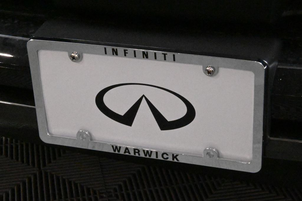 Thumbnail: 2025 INFINITI QX80 - 14