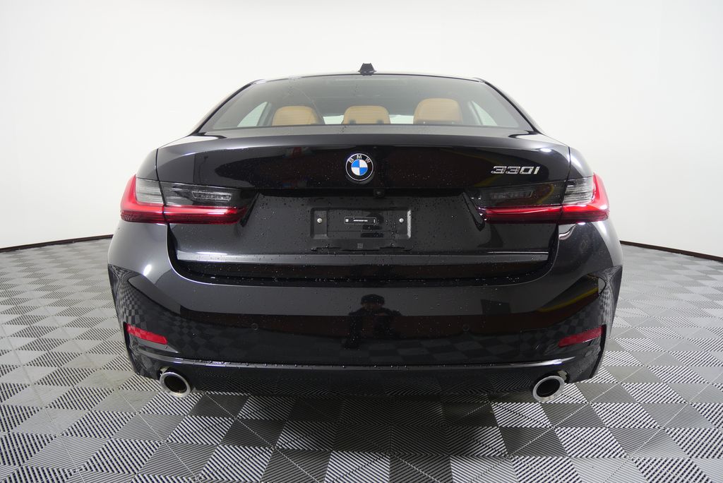 Thumbnail: 2025 BMW 3 Series - 4