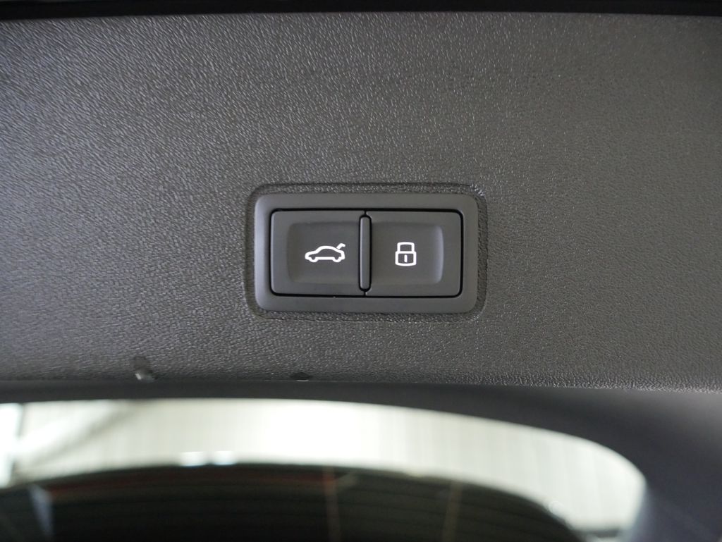 Thumbnail: 2026 Audi Q3 - 25