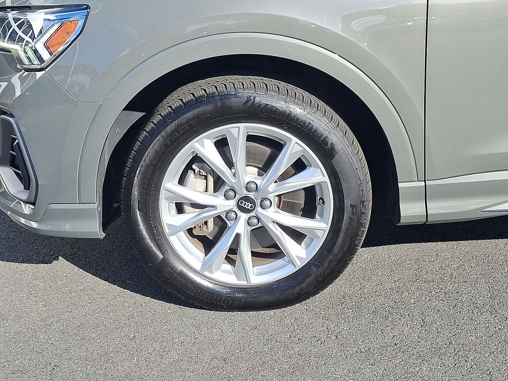 Thumbnail: 2023 Audi Q3 - 8