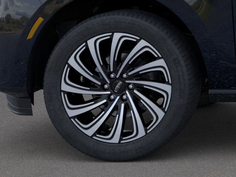 Thumbnail: 2025 Lincoln Navigator L - 19