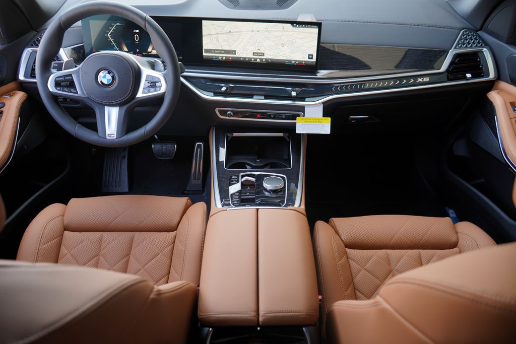 2025 BMW X5 xDrive40i 12