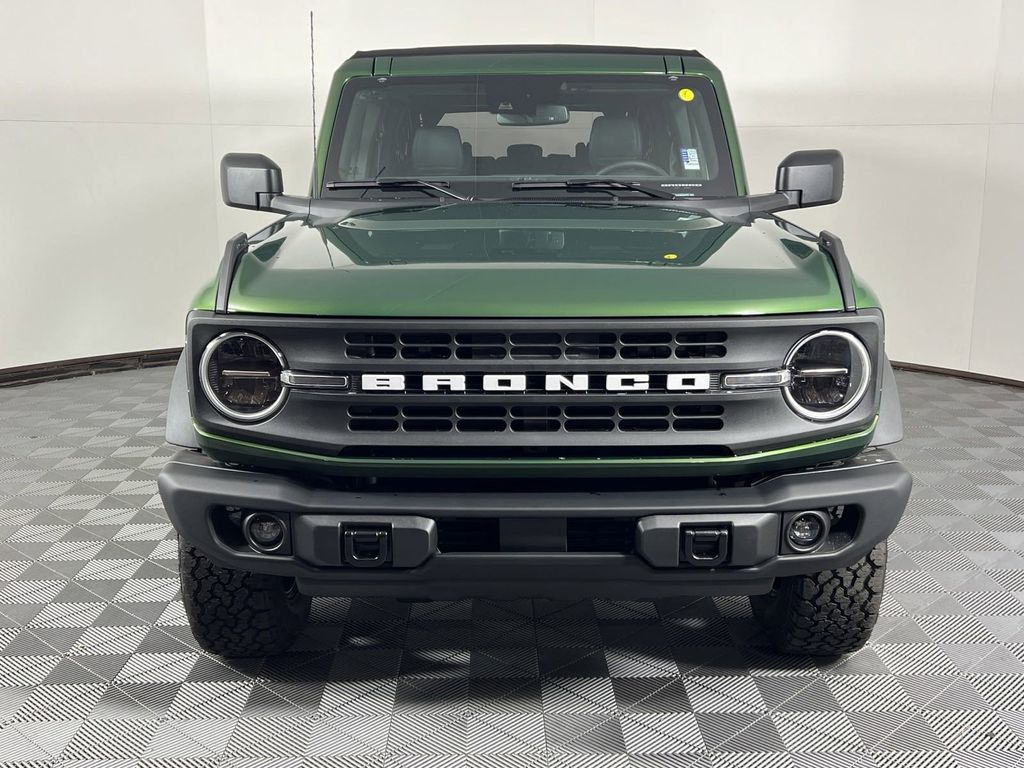 2024 Ford Bronco Black Diamond 2