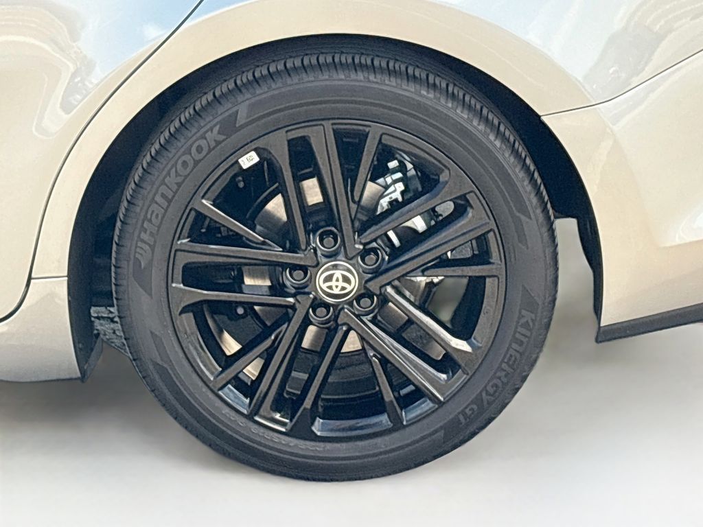 Thumbnail: 2026 Toyota Camry - 31