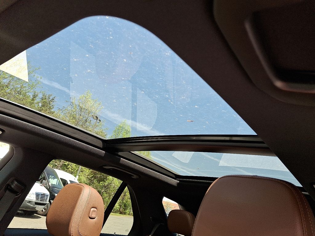 Thumbnail: 2025 Mercedes-Benz GLE - 14