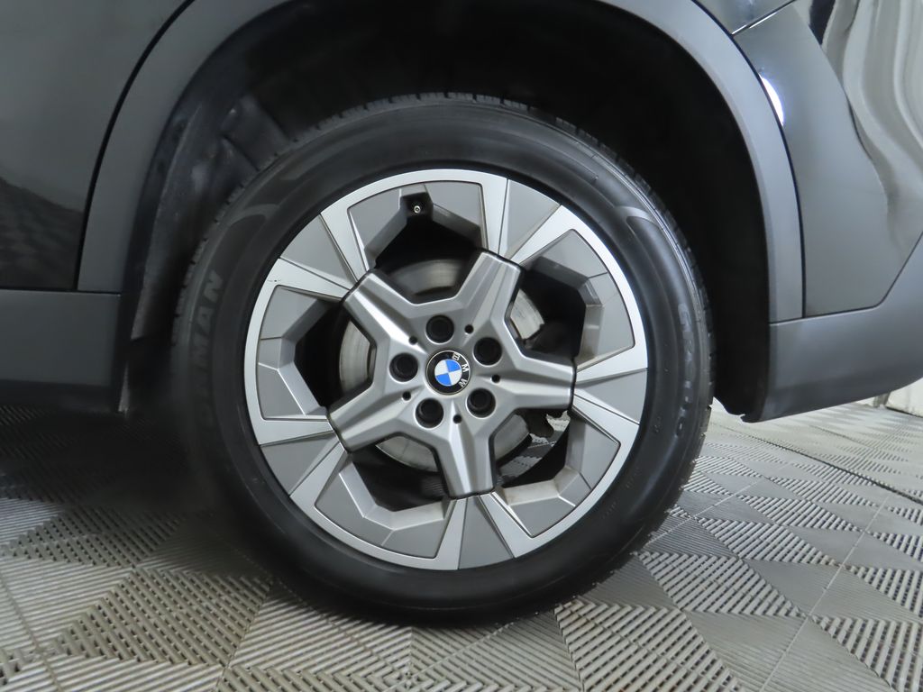 Thumbnail: 2023 BMW X1 - 32