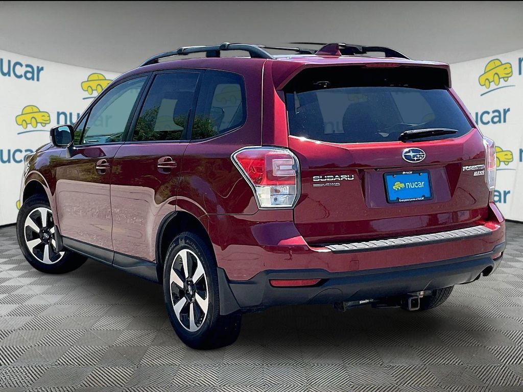 2017 Subaru Forester — photo 4