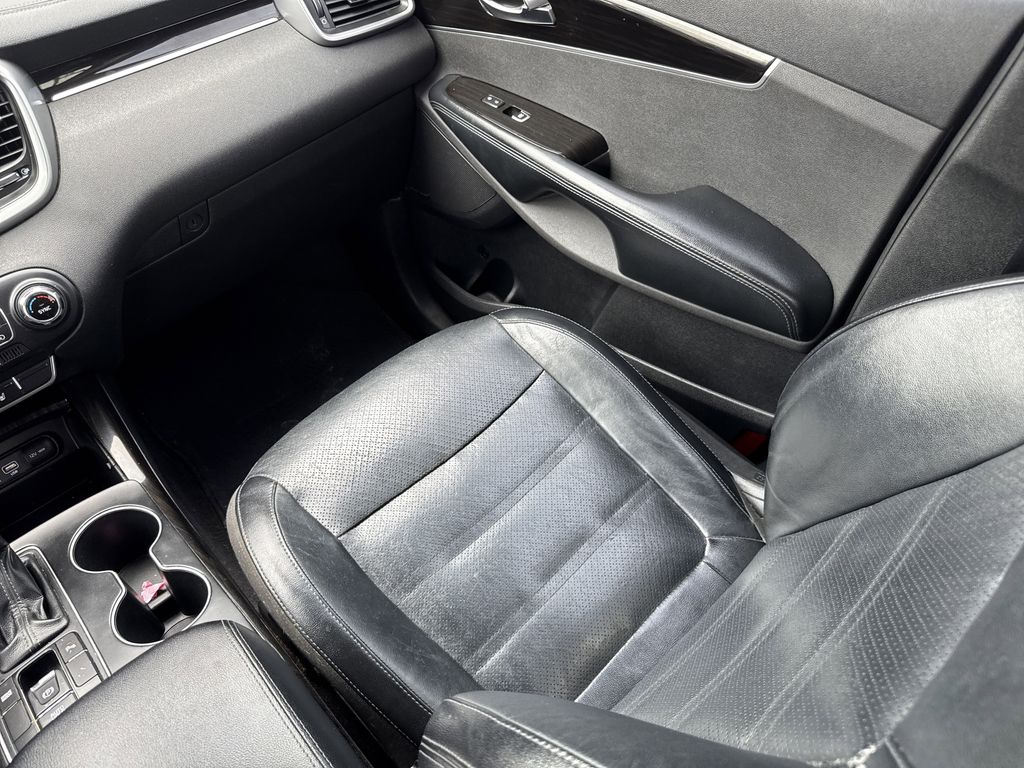 2019 Kia Sorento EX Black at AutoSavvy Houston Southwest