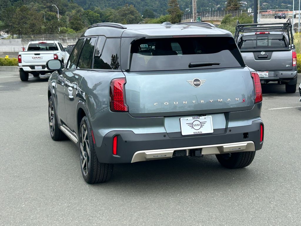 Thumbnail: 2027 MINI Cooper Countryman - 3