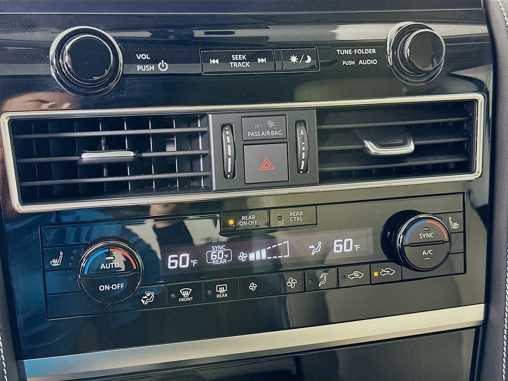 Thumbnail: 2023 INFINITI QX80 - 16