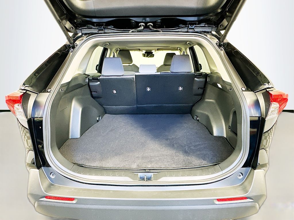 Thumbnail: 2025 Toyota RAV4 - 27