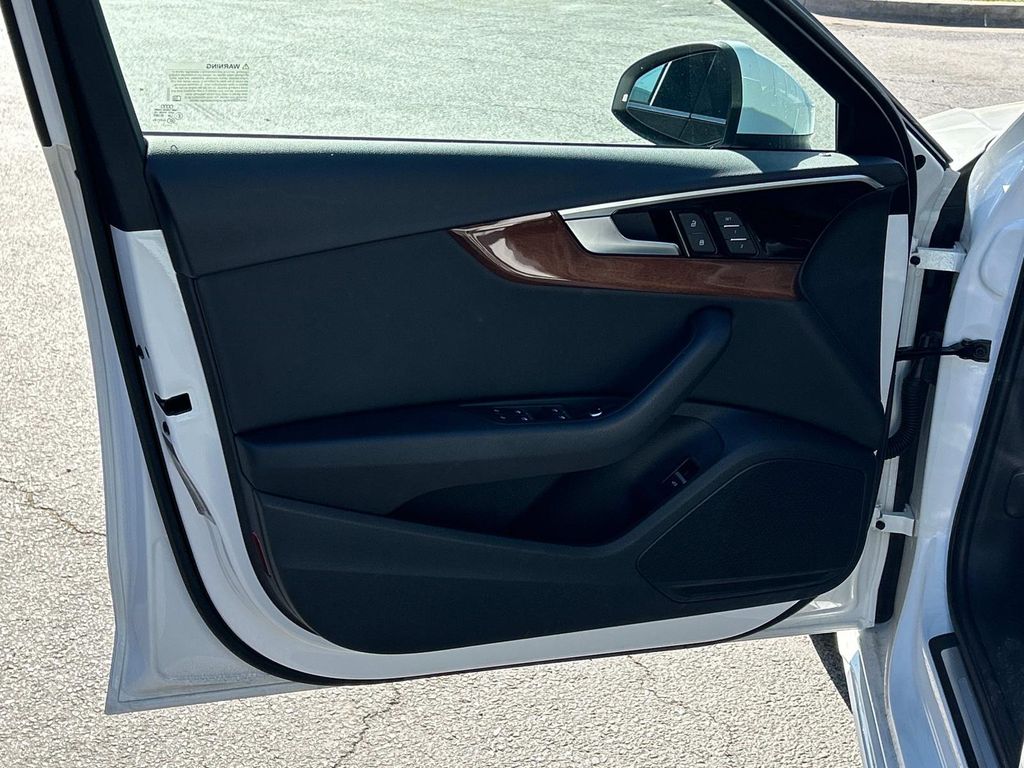 2022 Audi A4 40 Premium Plus photo