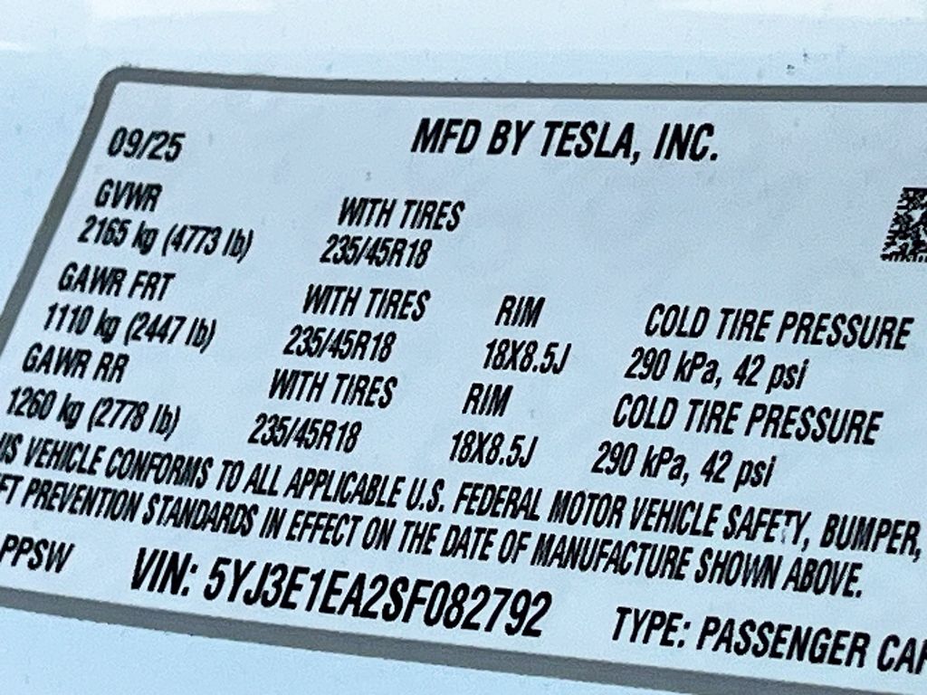 Used 2025 White Tesla Long Range image 32
