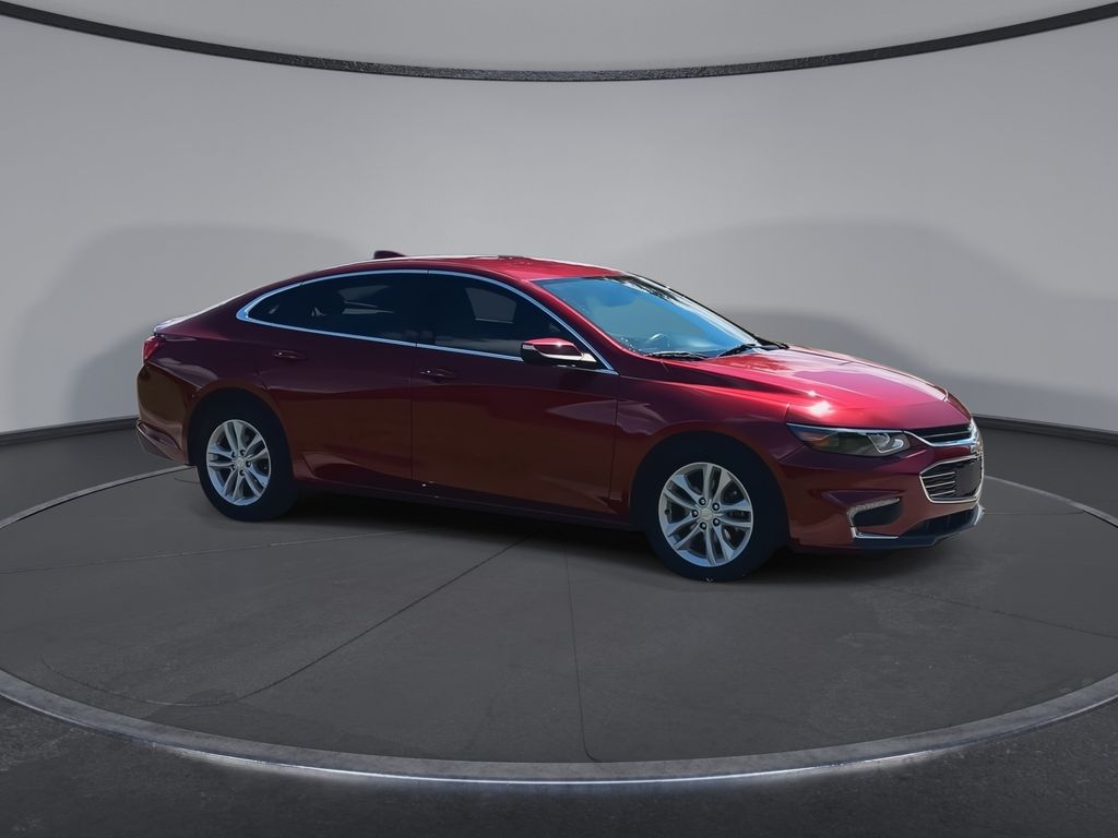 Thumbnail: 2018 Chevrolet Malibu - 2
