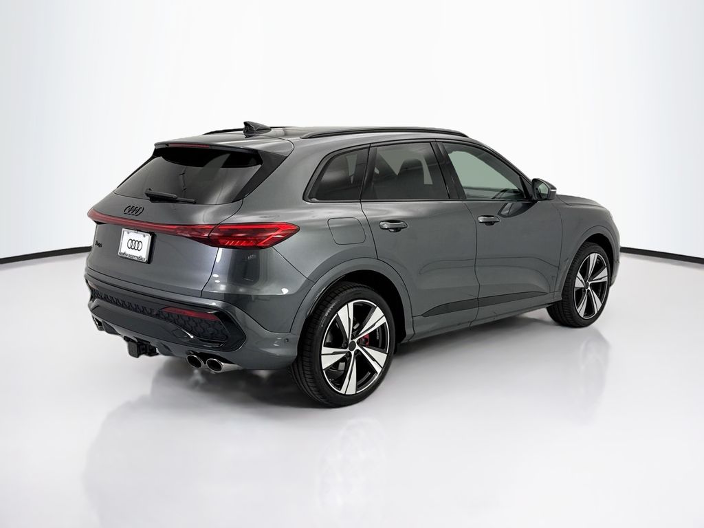 Thumbnail: 2026 Audi SQ5 - 5