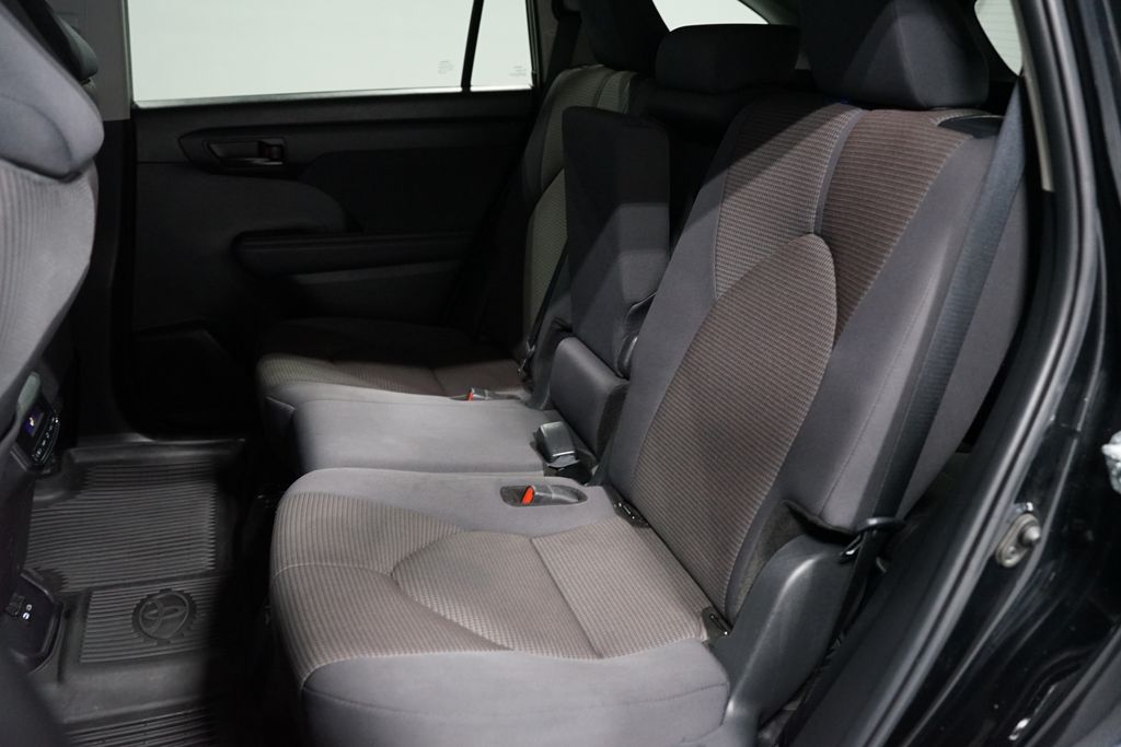 Thumbnail: 2024 Toyota Highlander - 28