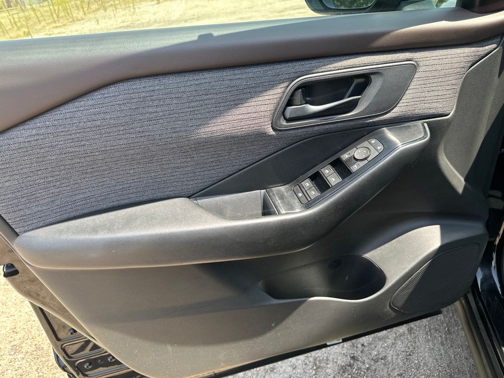 Used 2023 Nissan Rogue SUV