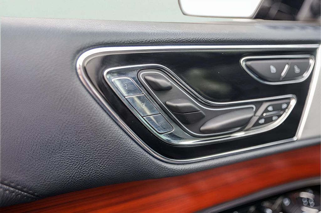 Used Car 2024 Lincoln Navigator L  L Reserve For Sale Under $70,000 In Austin, Texas