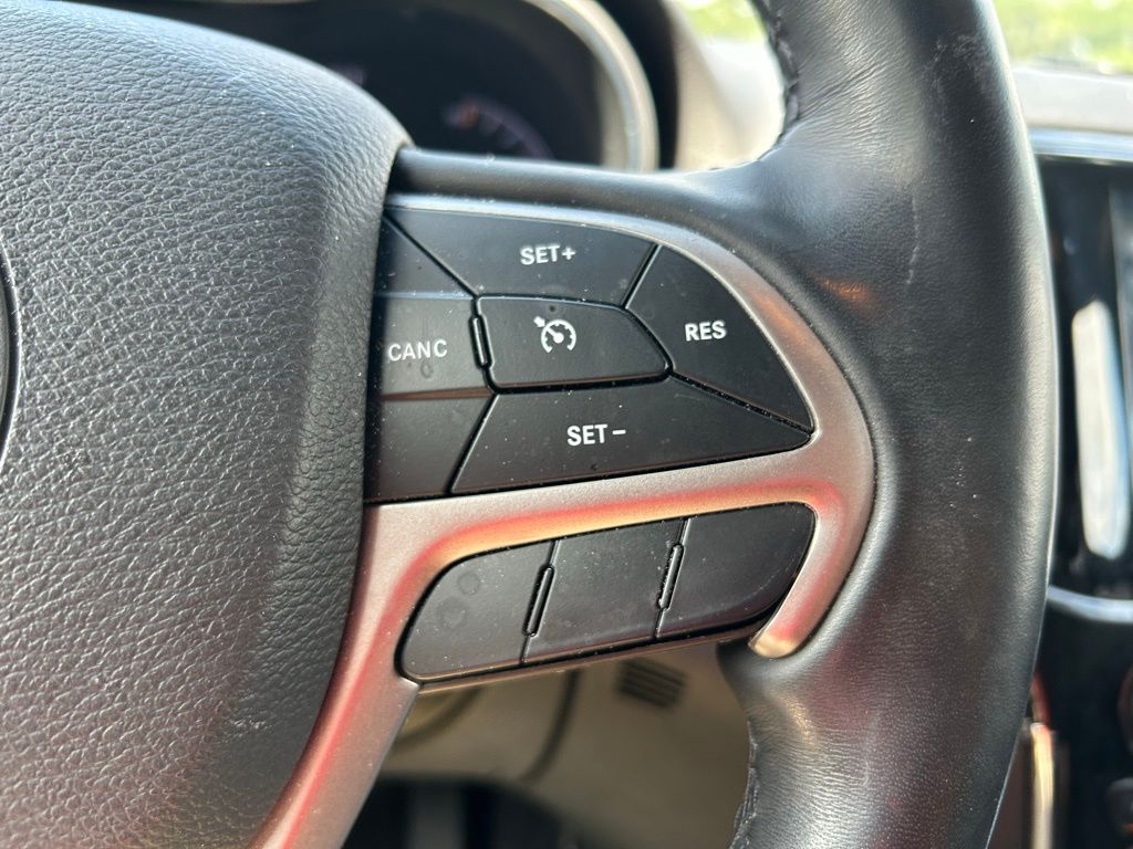 Thumbnail: 2021 Jeep Grand Cherokee - 20