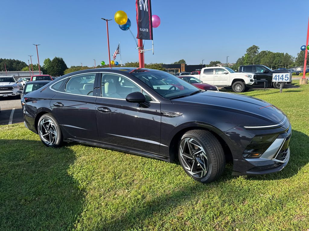 2025 Hyundai Sonata SEL Convenience photo 3