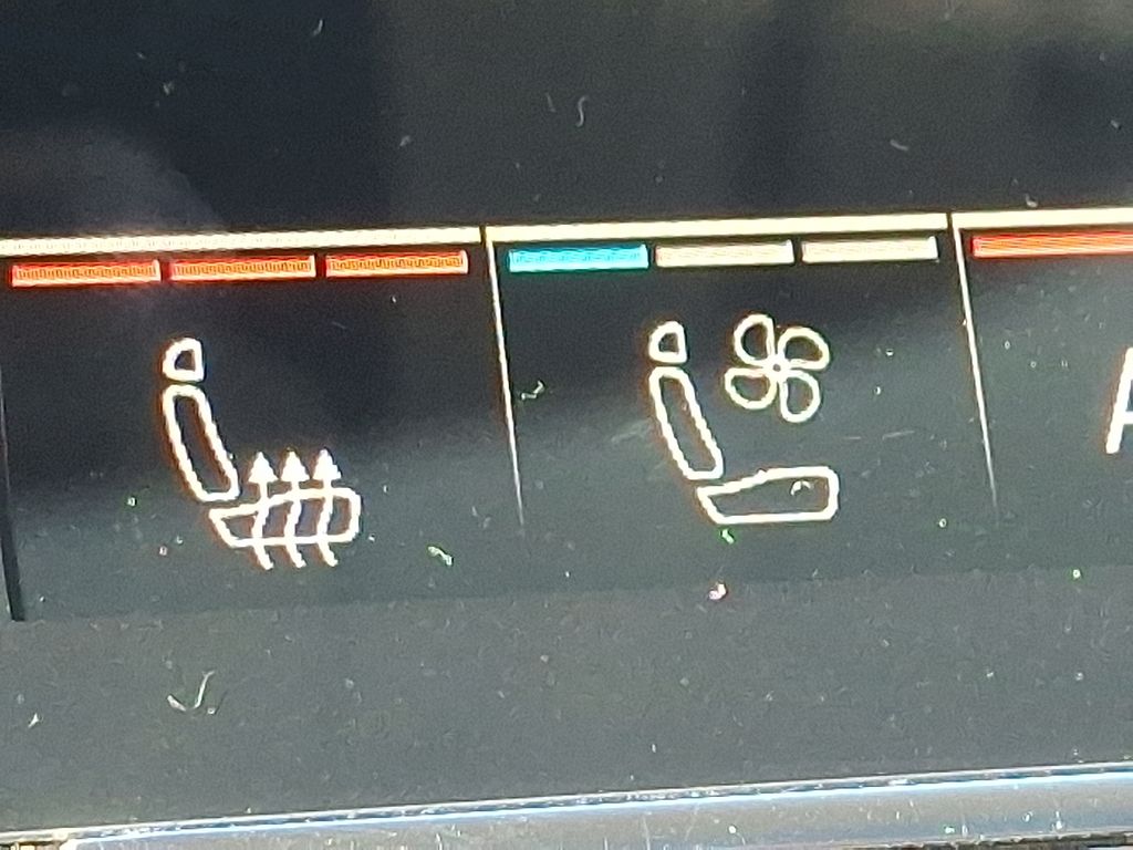 Thumbnail: 2023 Audi Q7 - 24