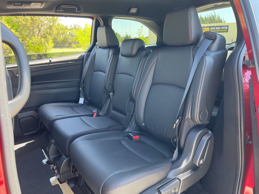 2025 Honda Odyssey Sport 10