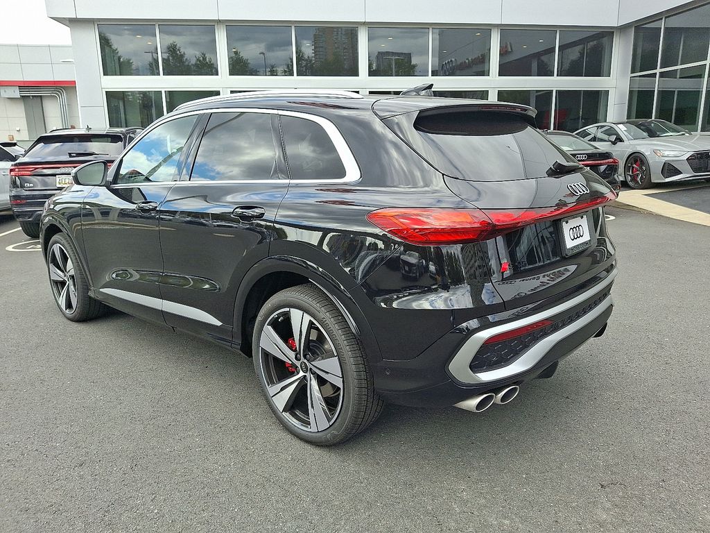 Thumbnail: 2025 Audi SQ5 - 4