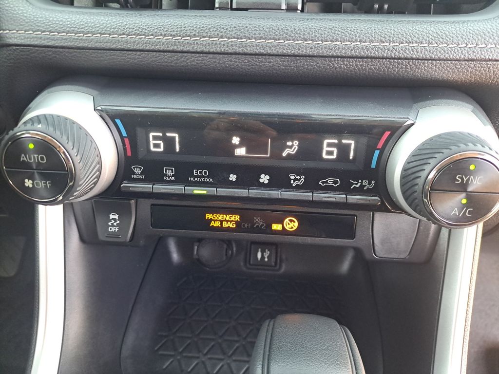 Used Car 2019 Toyota Rav4  Xle For Sale Under $25,000 In Austin, Texas