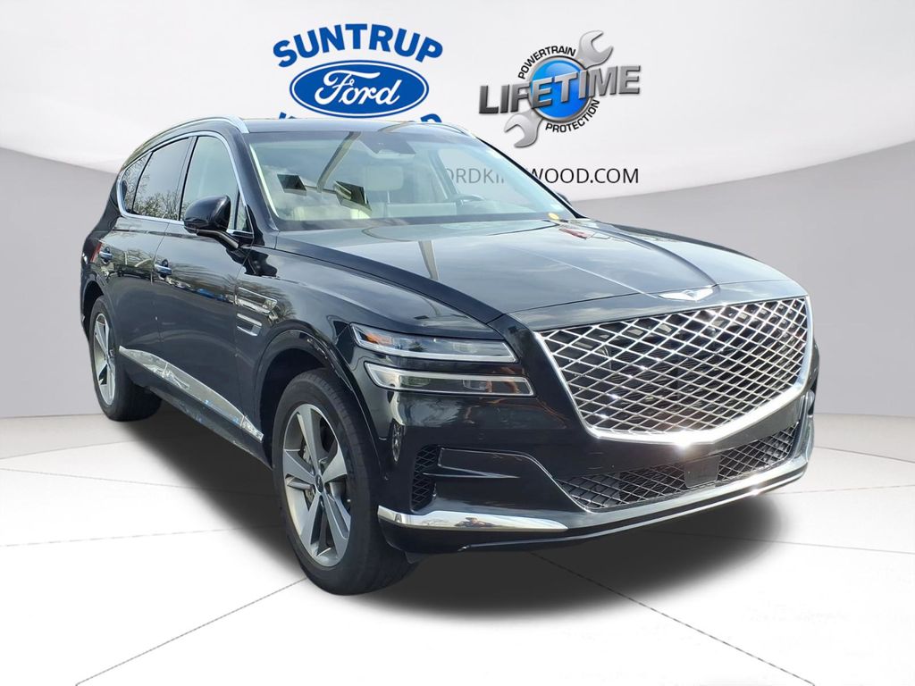 View vehicle photo 3