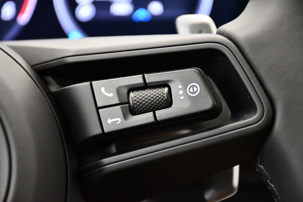 Thumbnail: 2026 Porsche Cayenne - 27