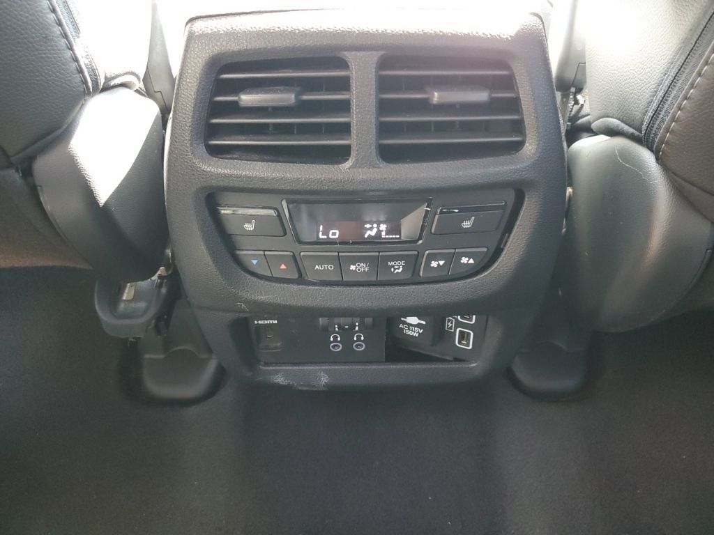 Used Car 2022 Honda Pilot  Touring For Sale Under $35,000 In Austin, Texas