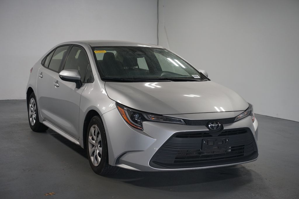 Thumbnail: 2023 Toyota Corolla - 3