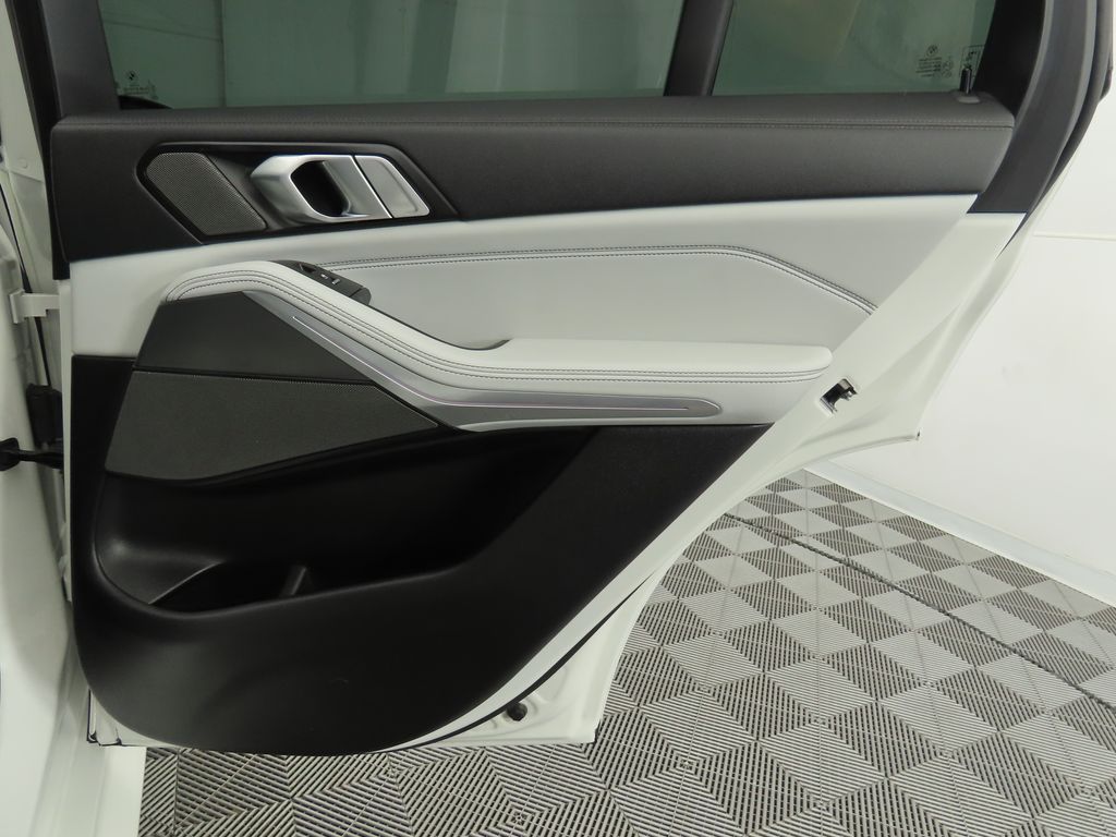 Thumbnail: 2023 BMW X5 - 28