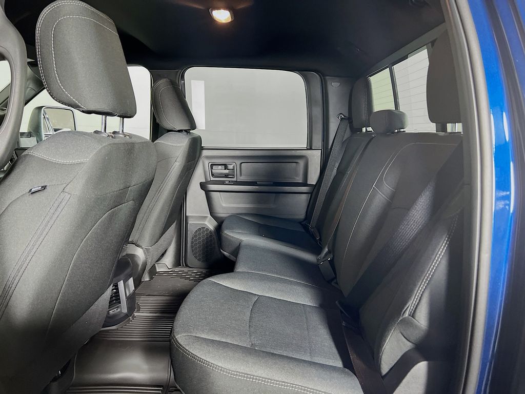 2500 Crew Cab Tradesman