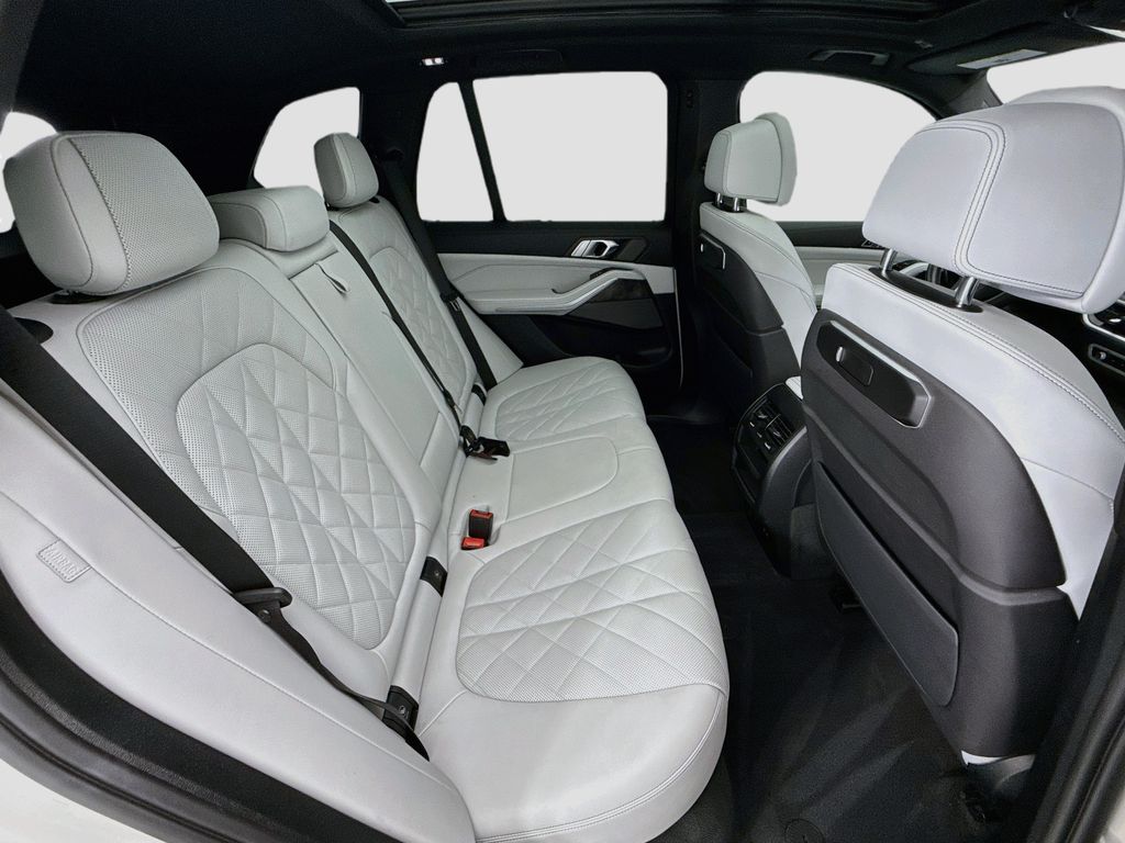 Thumbnail: 2024 BMW X5 - 21