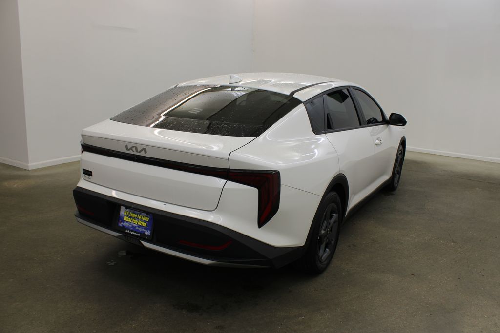 used 2025 Kia K4 car