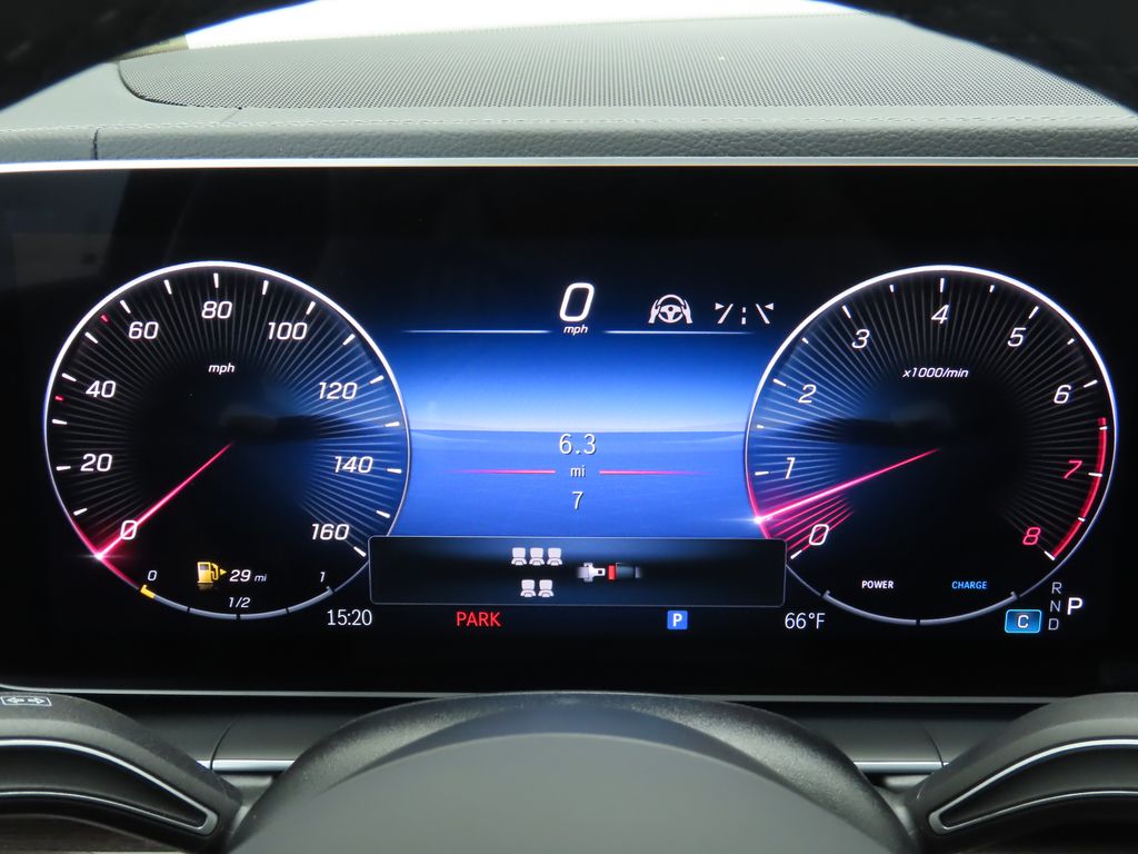 2025 Mercedes-Benz GLS 450 4MATIC 32