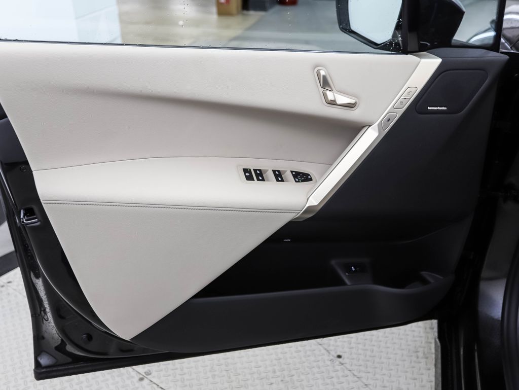 Thumbnail: 2026 BMW iX - 9