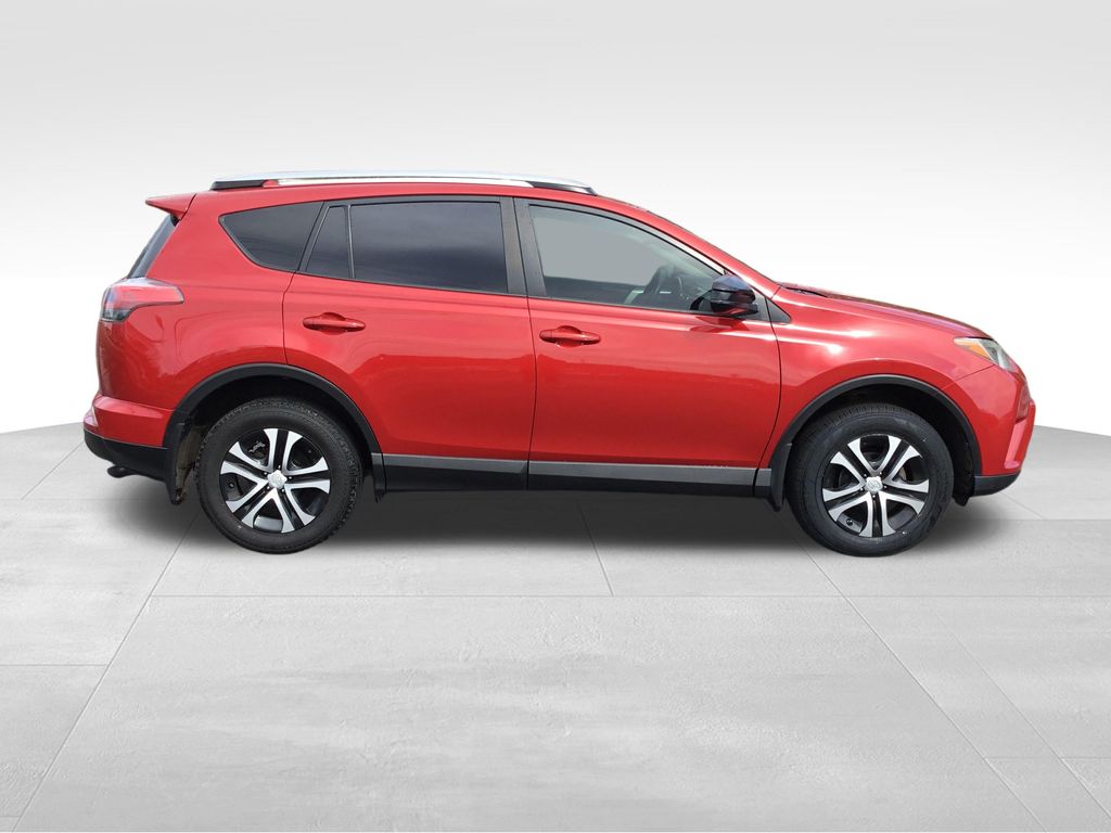 Thumbnail: 2017 Toyota RAV4 - 6