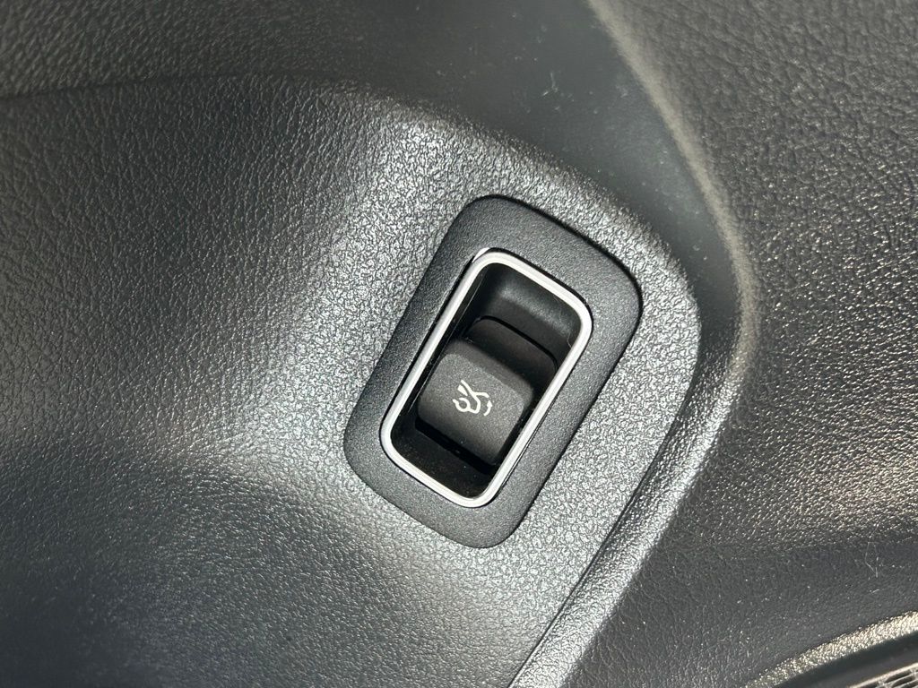 Used 2020 Cosmos Black Metallic Mercedes-Benz A 220 image 51