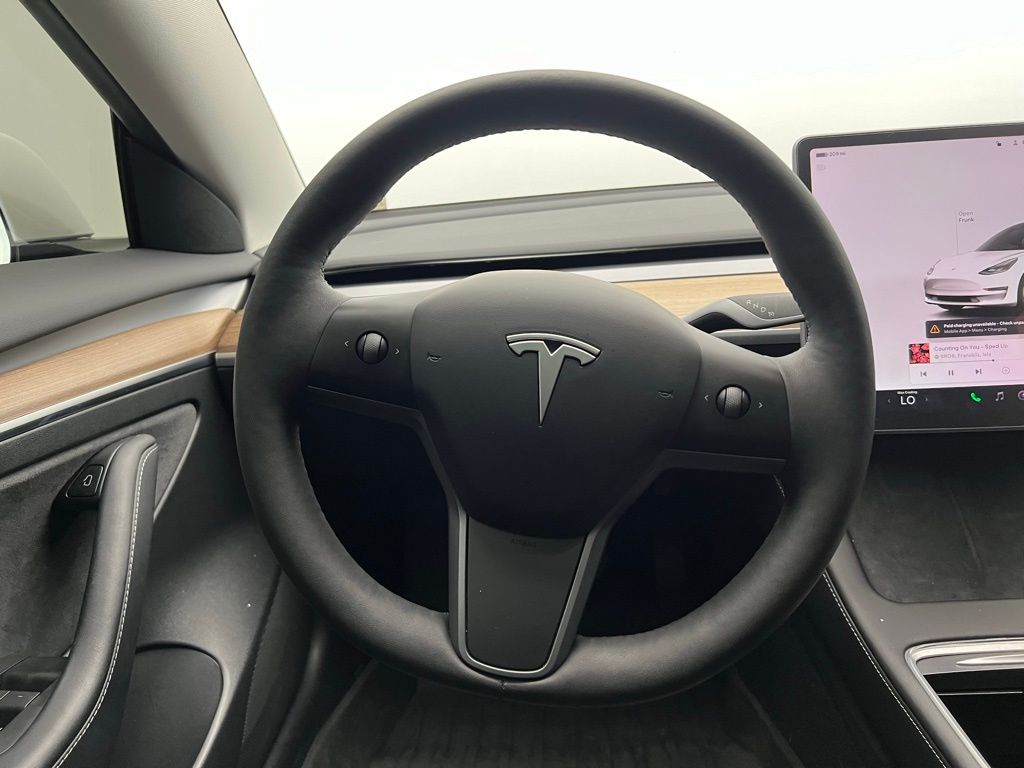 Thumbnail: 2023 Tesla Model 3 - 7