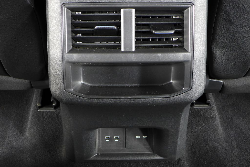 Thumbnail: 2023 Volkswagen Atlas - 24