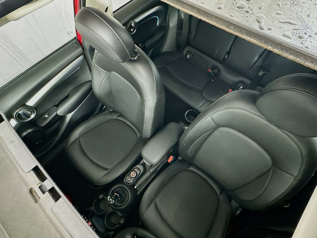 Thumbnail: 2022 MINI Cooper - 21