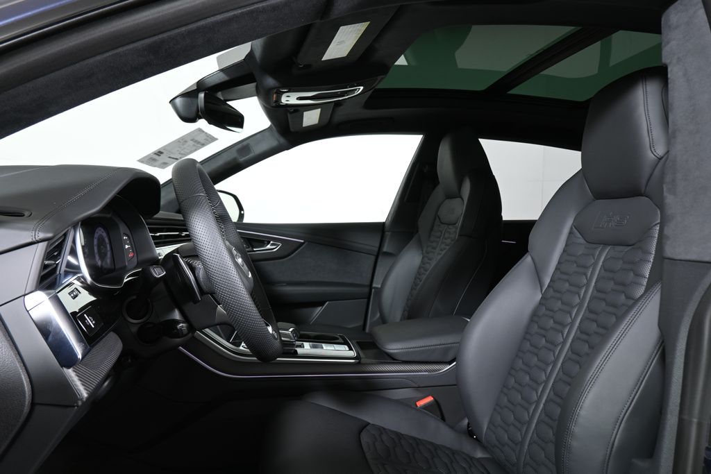 Thumbnail: 2026 Audi RS Q8 - 13