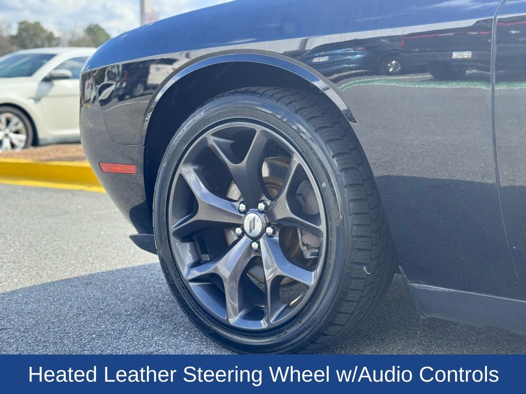 2017 Dodge Challenger SXT Plus